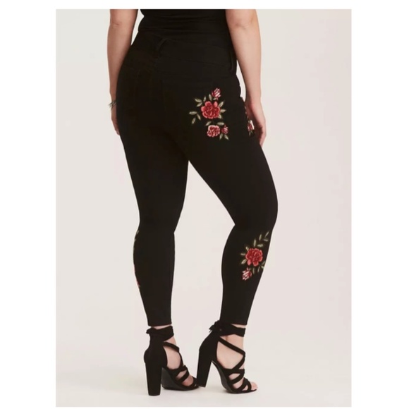 TORRID Jegging Super Stretch Floral Embroidery Size 10XT - Picture 4 of 15